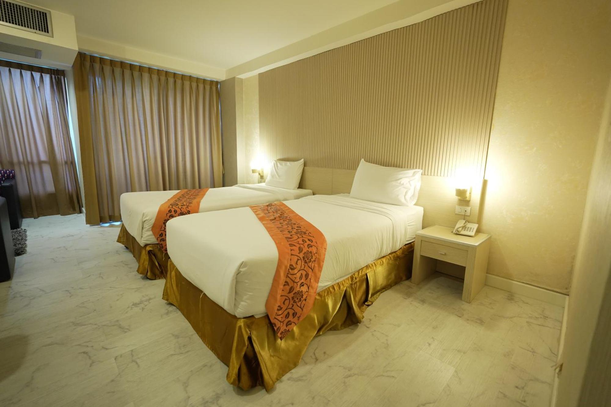 Three Seasons Bangkok Hotel Ngoại thất bức ảnh