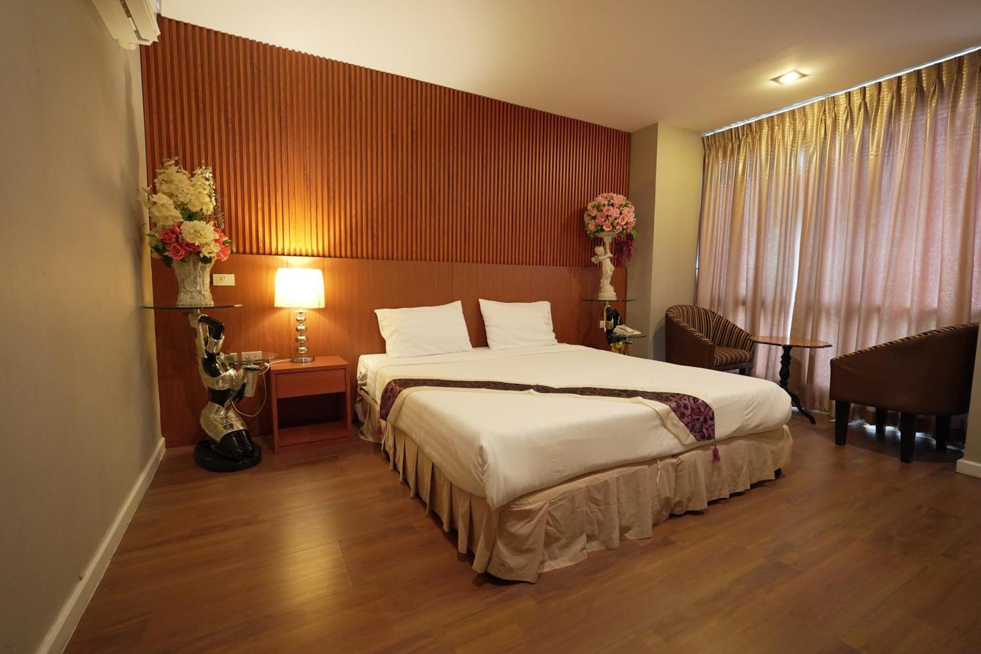Three Seasons Bangkok Hotel Ngoại thất bức ảnh