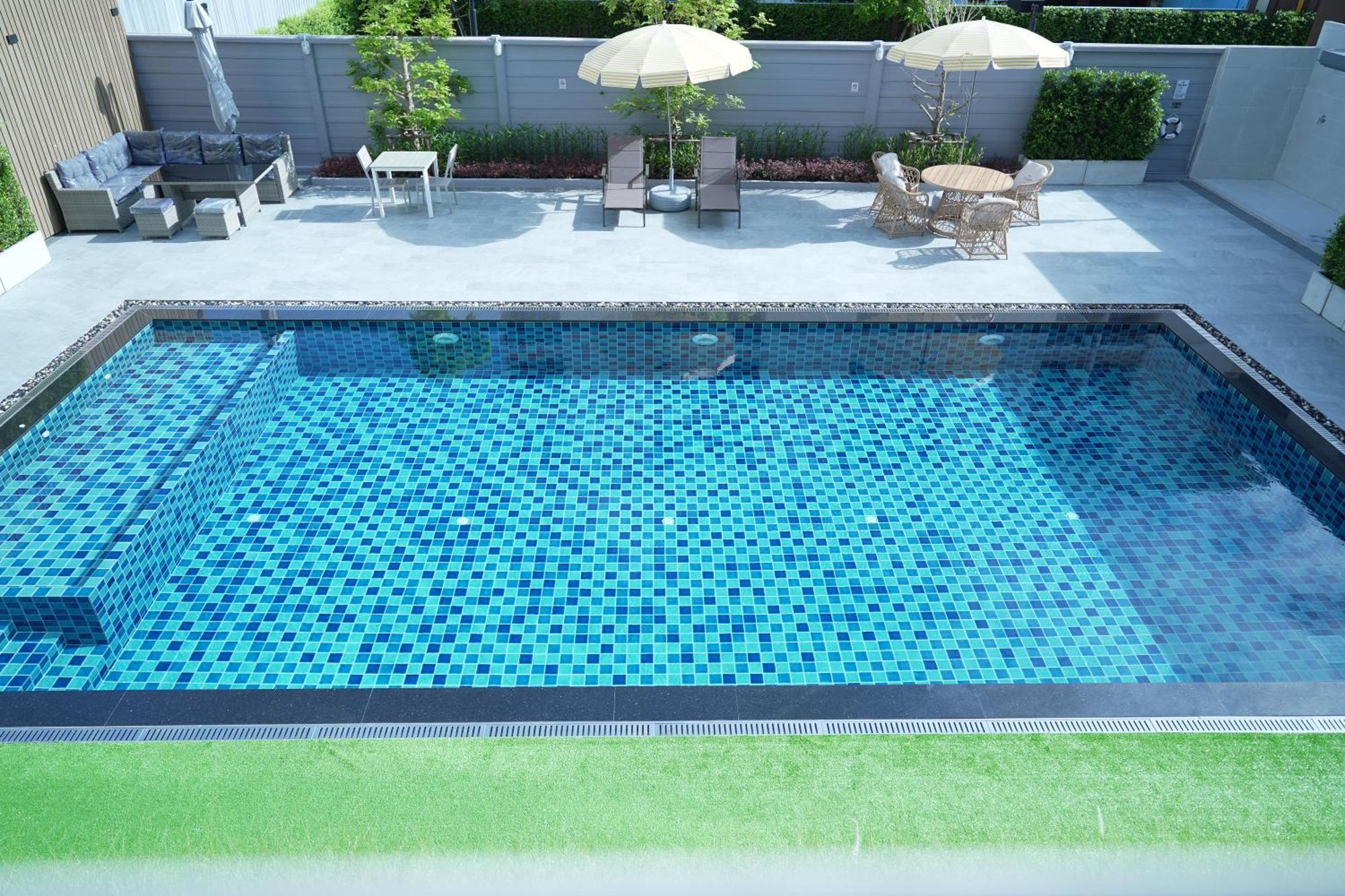 Three Seasons Bangkok Hotel Ngoại thất bức ảnh