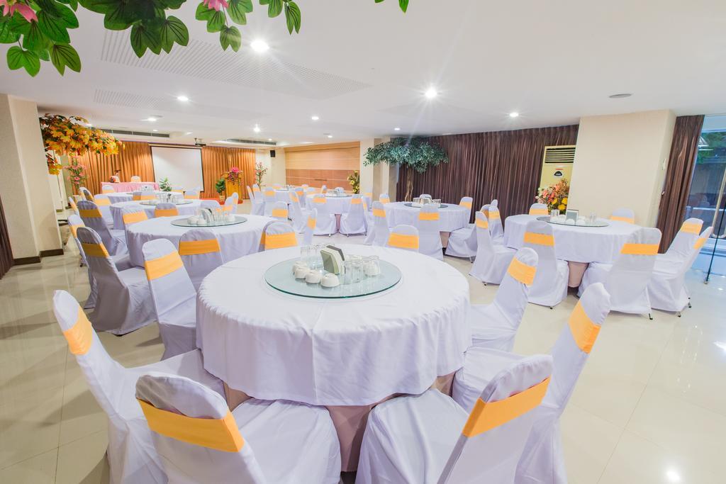 Three Seasons Bangkok Hotel Ngoại thất bức ảnh