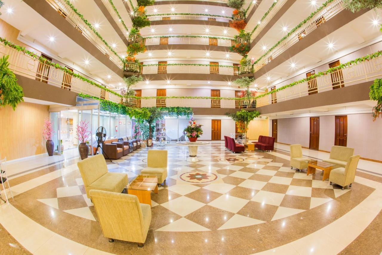Three Seasons Bangkok Hotel Ngoại thất bức ảnh