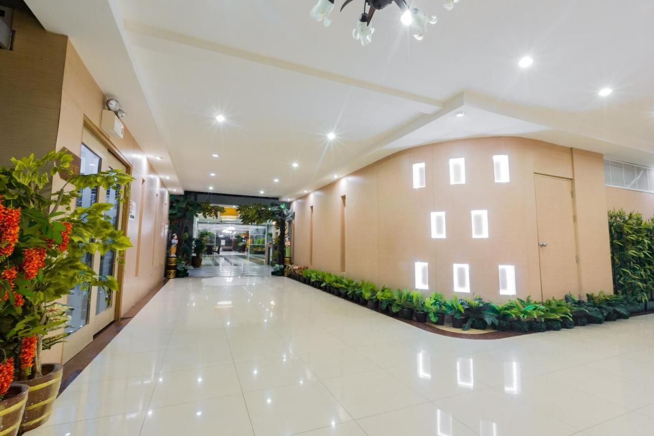 Three Seasons Bangkok Hotel Ngoại thất bức ảnh